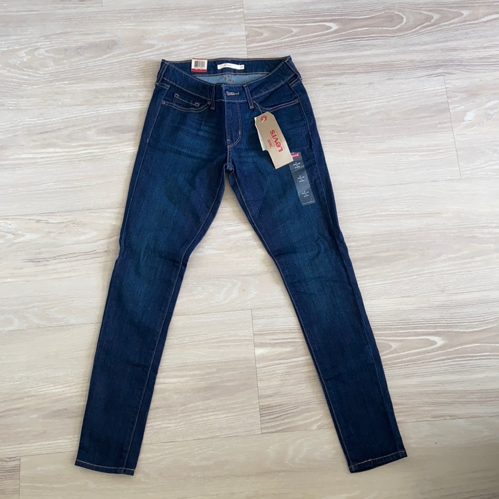 Levi’s 711 Skinny Jeans